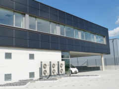 Autarke Energie-Fabrik - Foto: IBC Solar