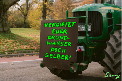 Traktor-Protest in Berlin - Grafik: Samy - Creative-Commons-Lizenz Namensnennung Nicht-Kommerziell 3.0